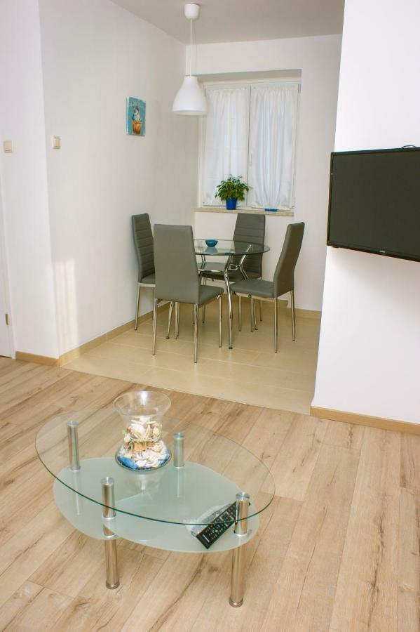 Apartments Martina Банджоле Экстерьер фото
