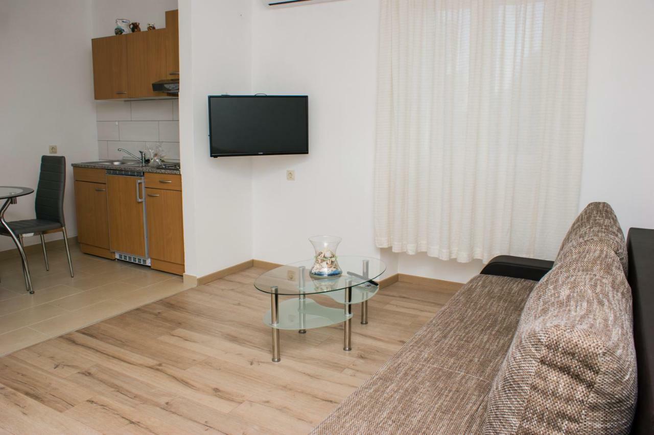 Apartments Martina Банджоле Экстерьер фото