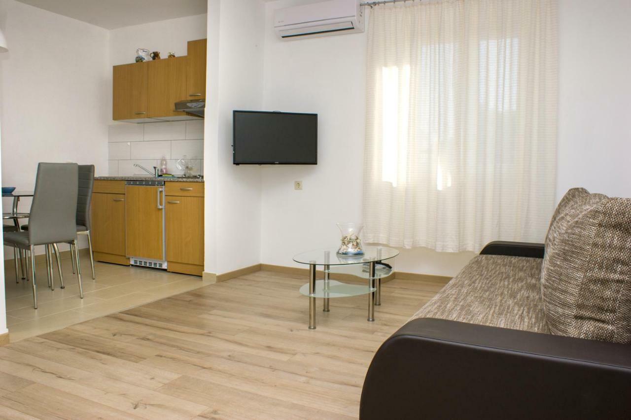 Apartments Martina Банджоле Экстерьер фото